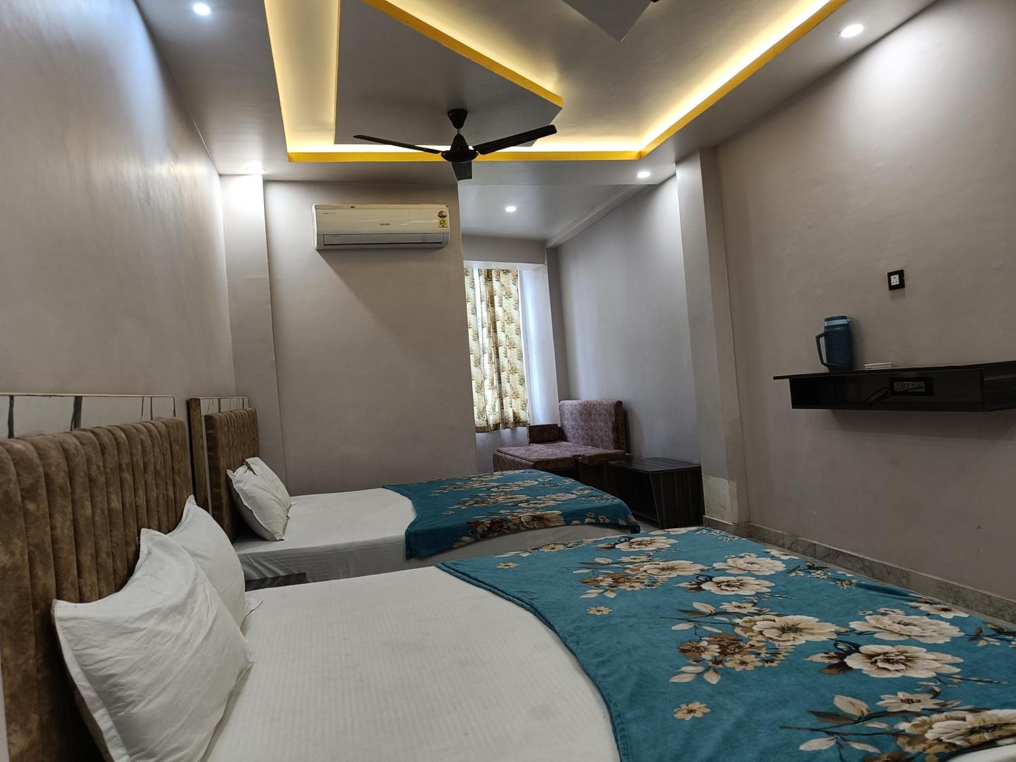 Pragya International Hotell Varanasi Exteriör bild